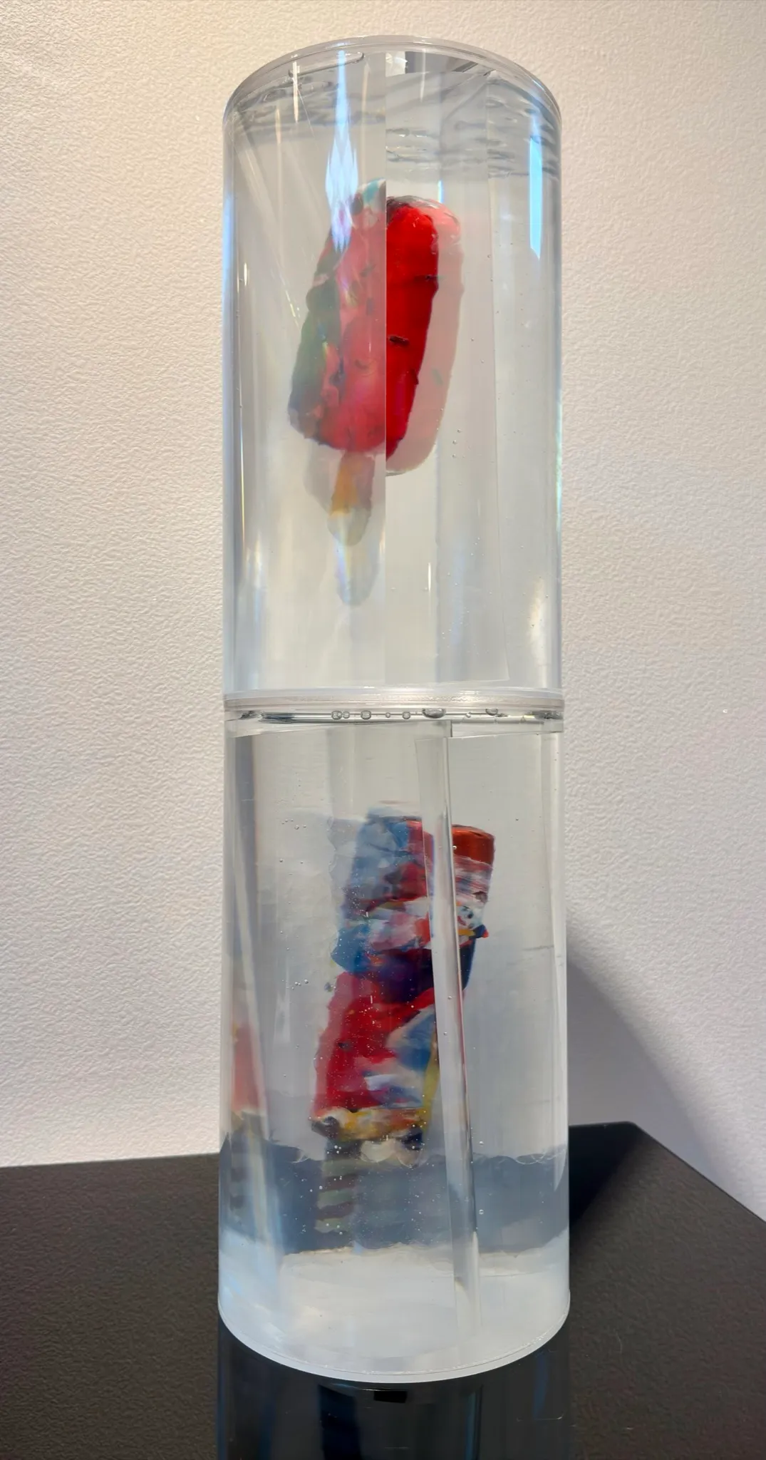 The Form of Memory Emerges Faintly · Acrylic Paint · Resin · Acrylic Tube · Special Film · Water · Variable Installation · 2026 · 강민석 Minseok Kang