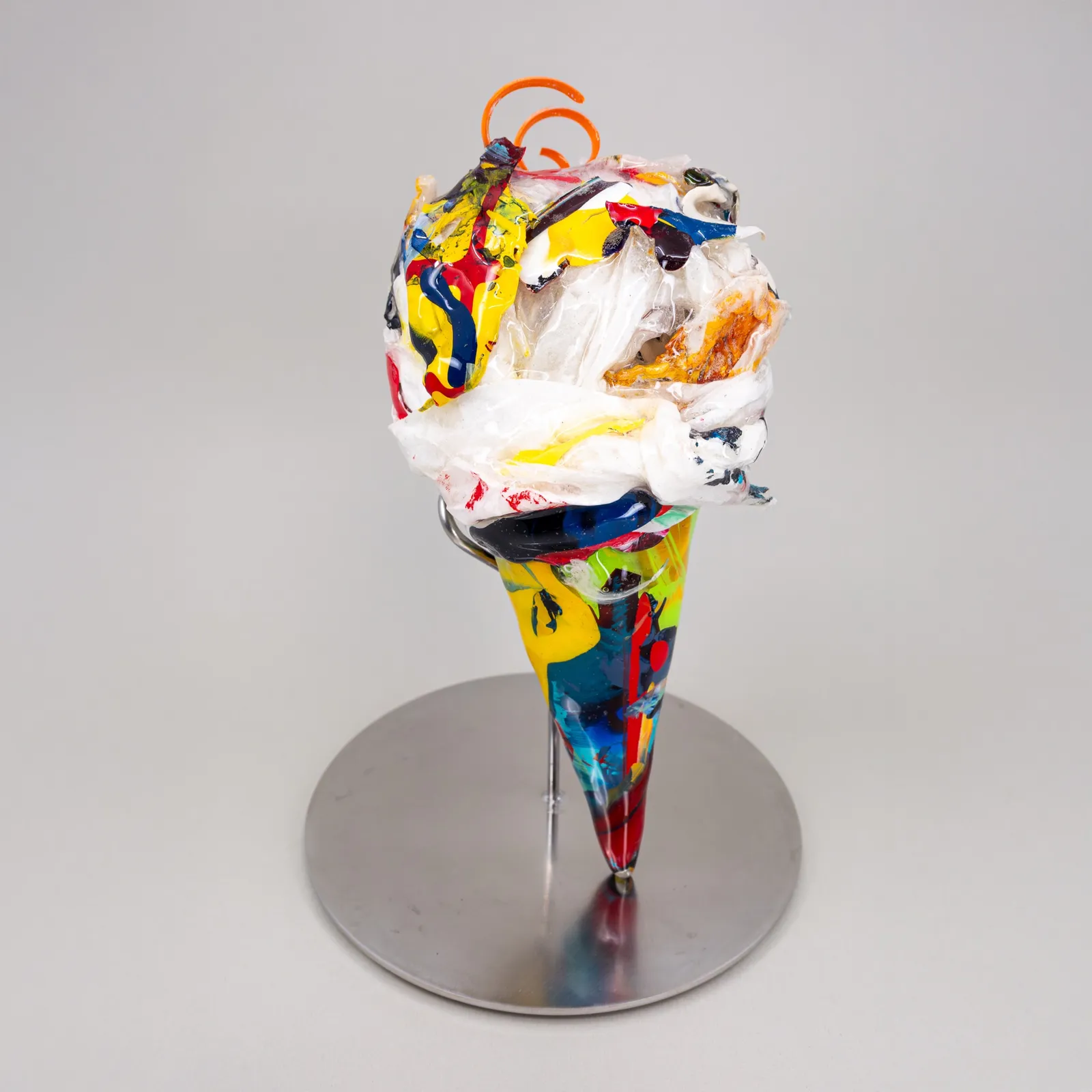 Count Dracula · 13×13×19.2cm · Acrylic paint, resin, stainless steel · 2023 / UFO · 13×13×17.8cm · Acrylic paint, resin, stainless steel · 2023 / Olympic Flame · 13×13×21.8cm · Acrylic paint, resin, stainless steel · 2023 (2) · 강민석 Minseok Kang