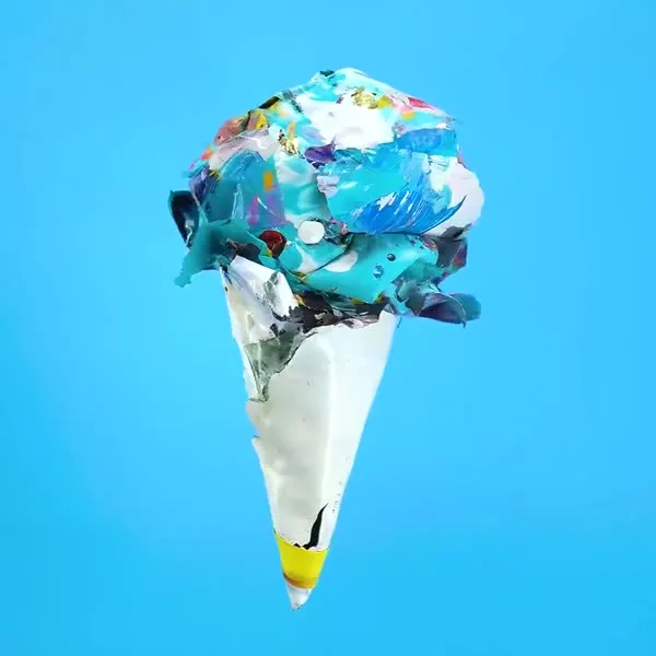 강민석 Minseok Kang, Ice Cream No.01 — 루프로 재생되는 아이스크림 형태의 단채널 영상, Single-channel video