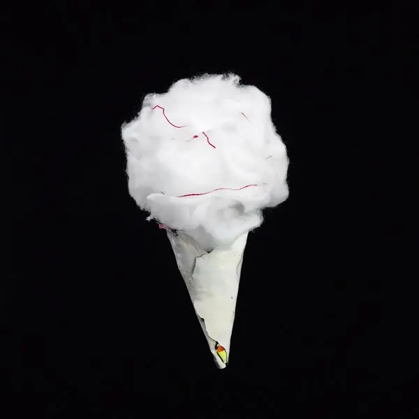 강민석 Minseok Kang, Ice Cream No.35 — 루프로 재생되는 아이스크림 형태의 단채널 영상, Single-channel video