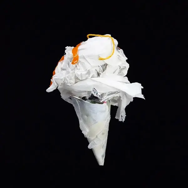 강민석 Minseok Kang, Ice Cream No.37 — 루프로 재생되는 아이스크림 형태의 단채널 영상, Single-channel video