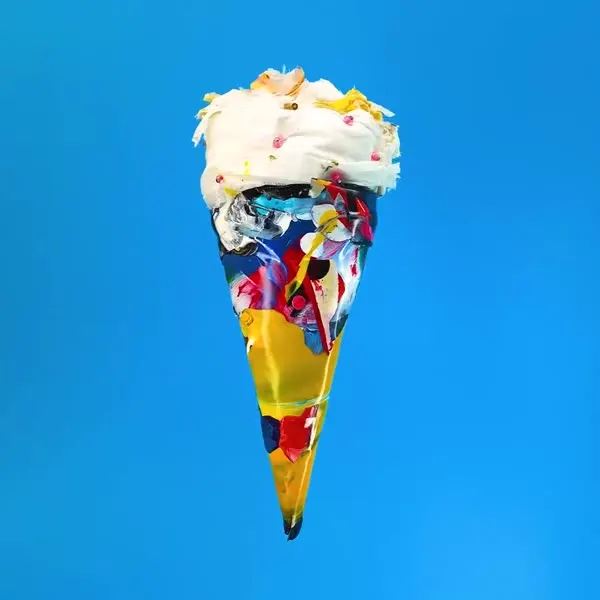 강민석 Minseok Kang, Ice Cream No.60 — 루프로 재생되는 아이스크림 형태의 단채널 영상, Single-channel video